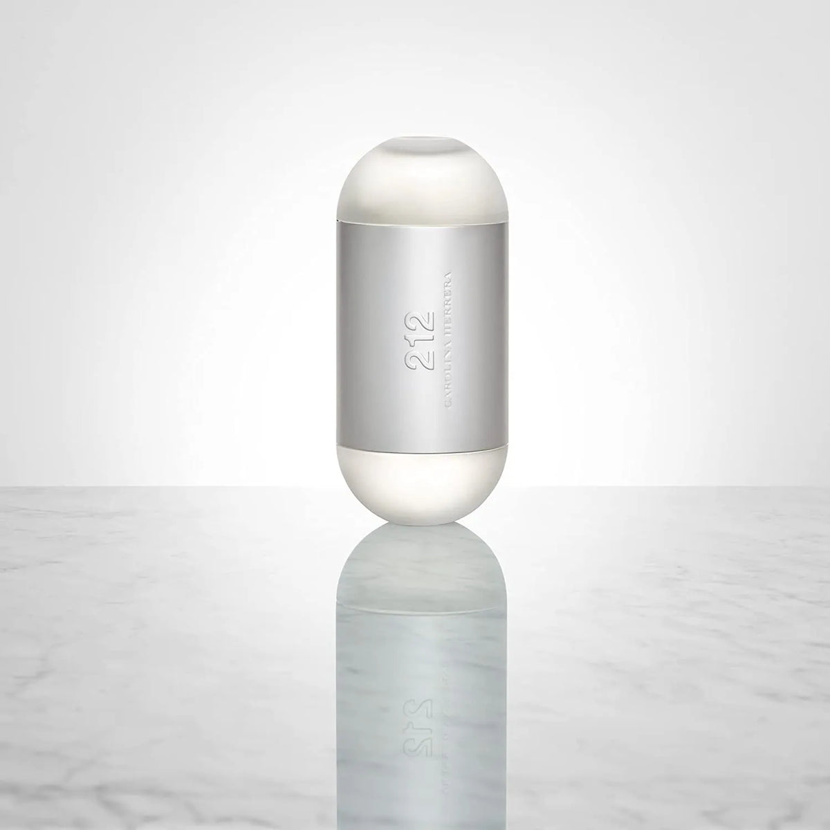 212 NYC Eau de Toilette – urban floral scent with citrus and musk.