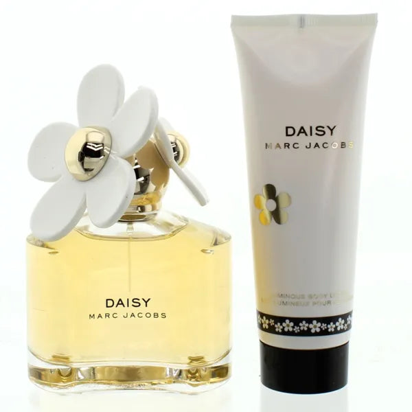 Marc Jacobs Daisy Eau de Toilette gift set with fresh floral notes and stylish packaging.