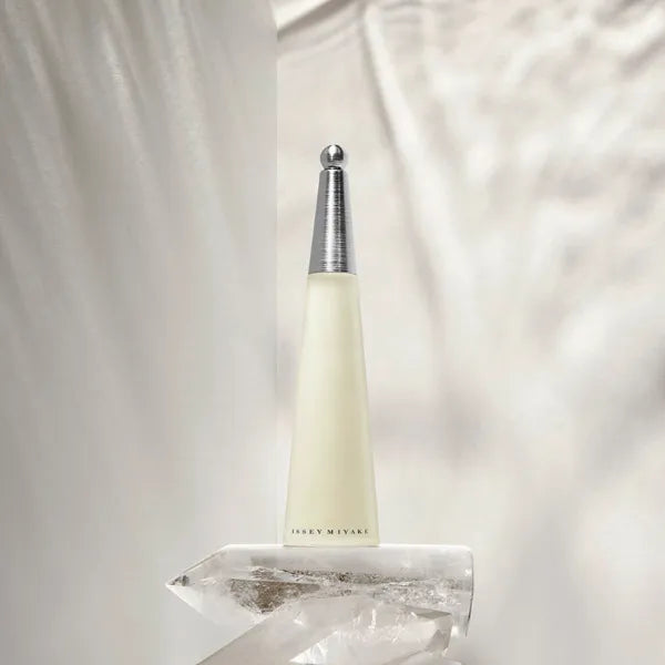 Issey Miyake L’Eau d’Issey EDT fresh aquatic fragrance