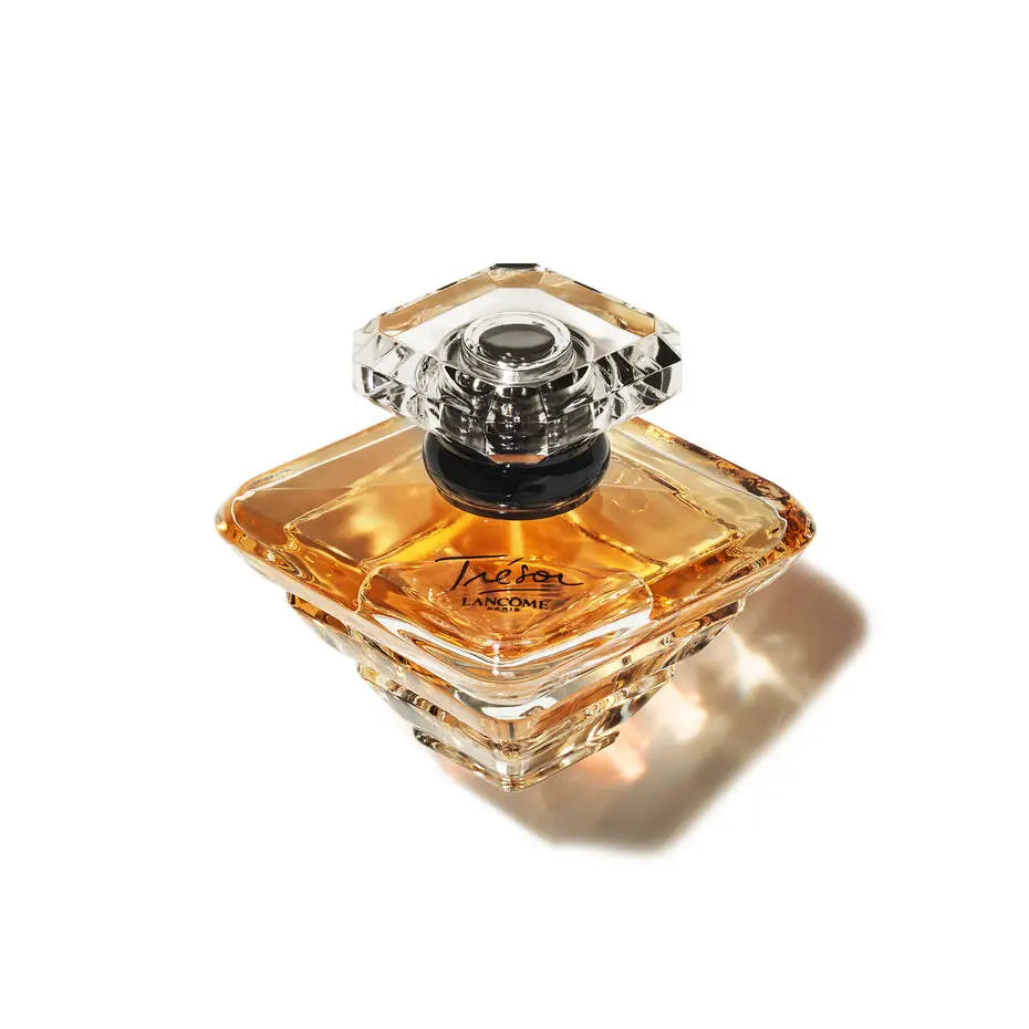 Lancôme Trésor Eau de Parfum romantic rose-gold perfume bottle