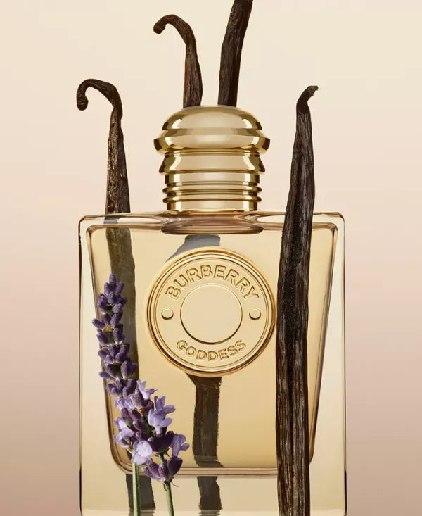 Stylish perfume display – luxurious scent with floral top notes and a sensual musk finish