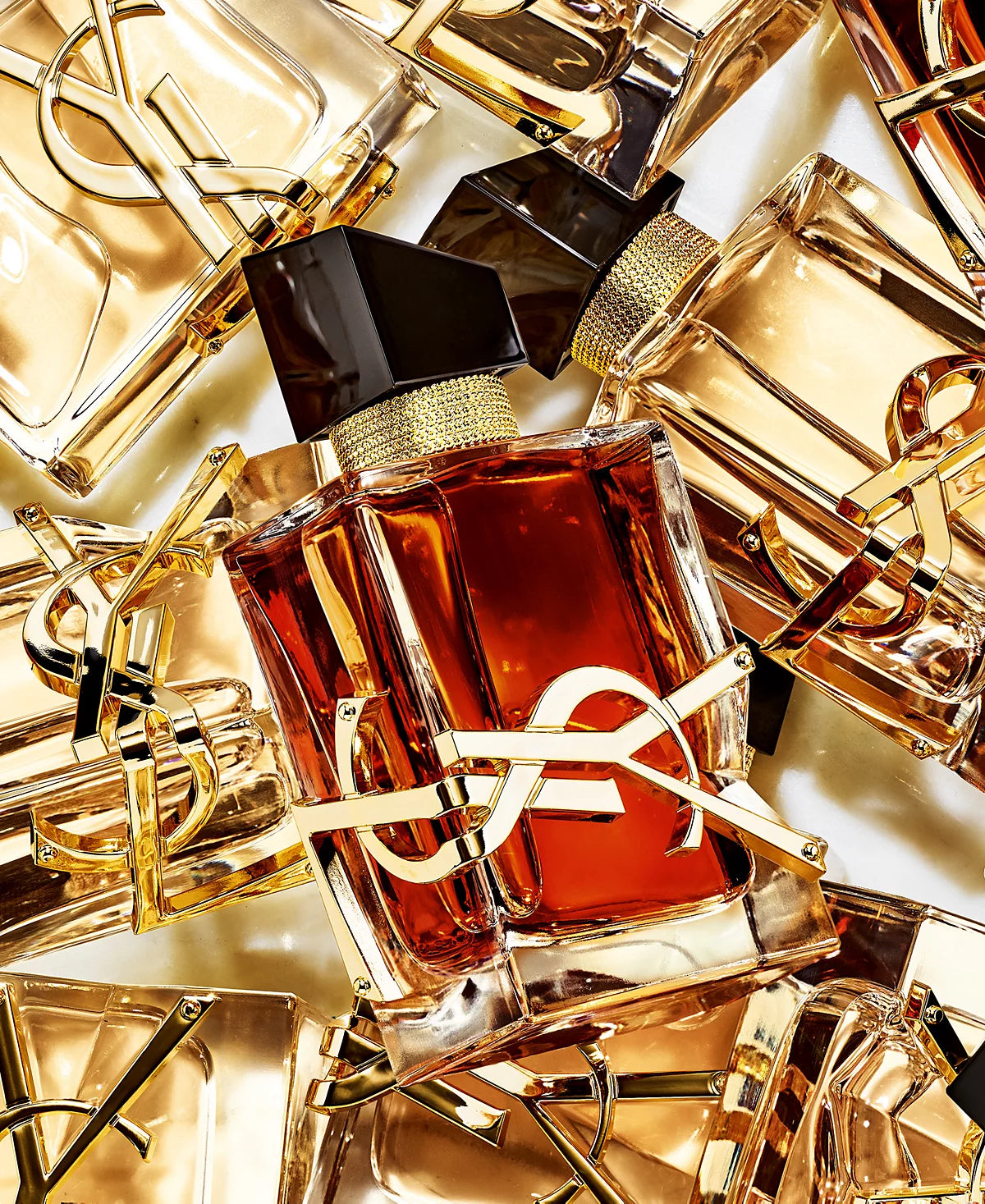 Yves Saint Laurent Libre Le Parfum, a bold and sensual women's fragrance with warm floral notes.