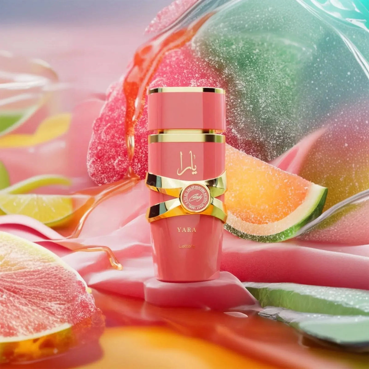 Feminine perfume bottle – soft pink-floral scent with modern elegance.