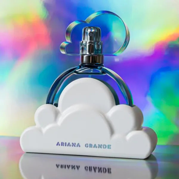 Ariana Grande Cloud EDP – dreamy gourmand scent with lavender and marshmallow.
