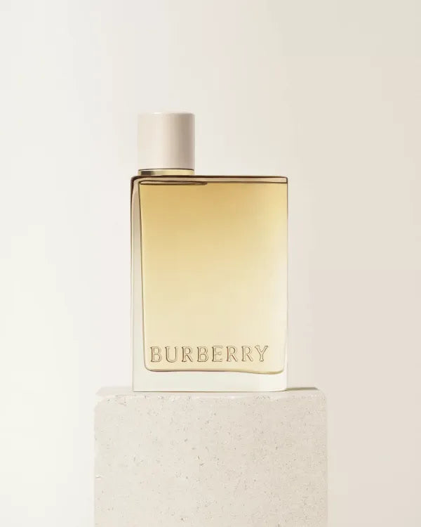 Her London Dream dreamy and soft floral fragrance
