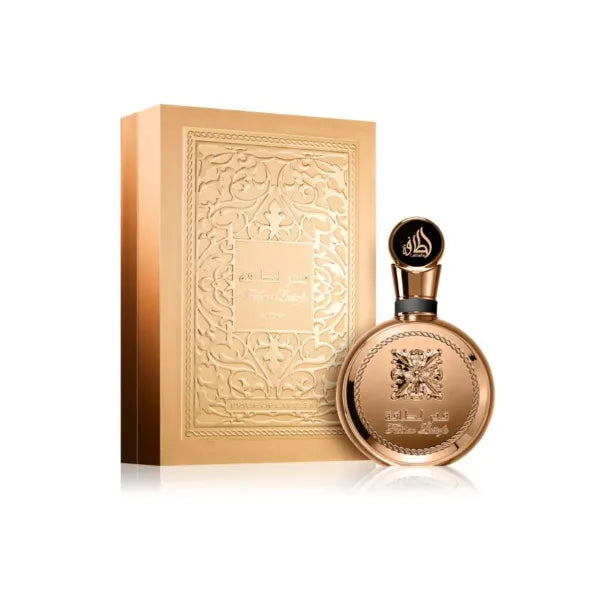 Gucci perfume bottle with green accents - fresh and woody scent.
