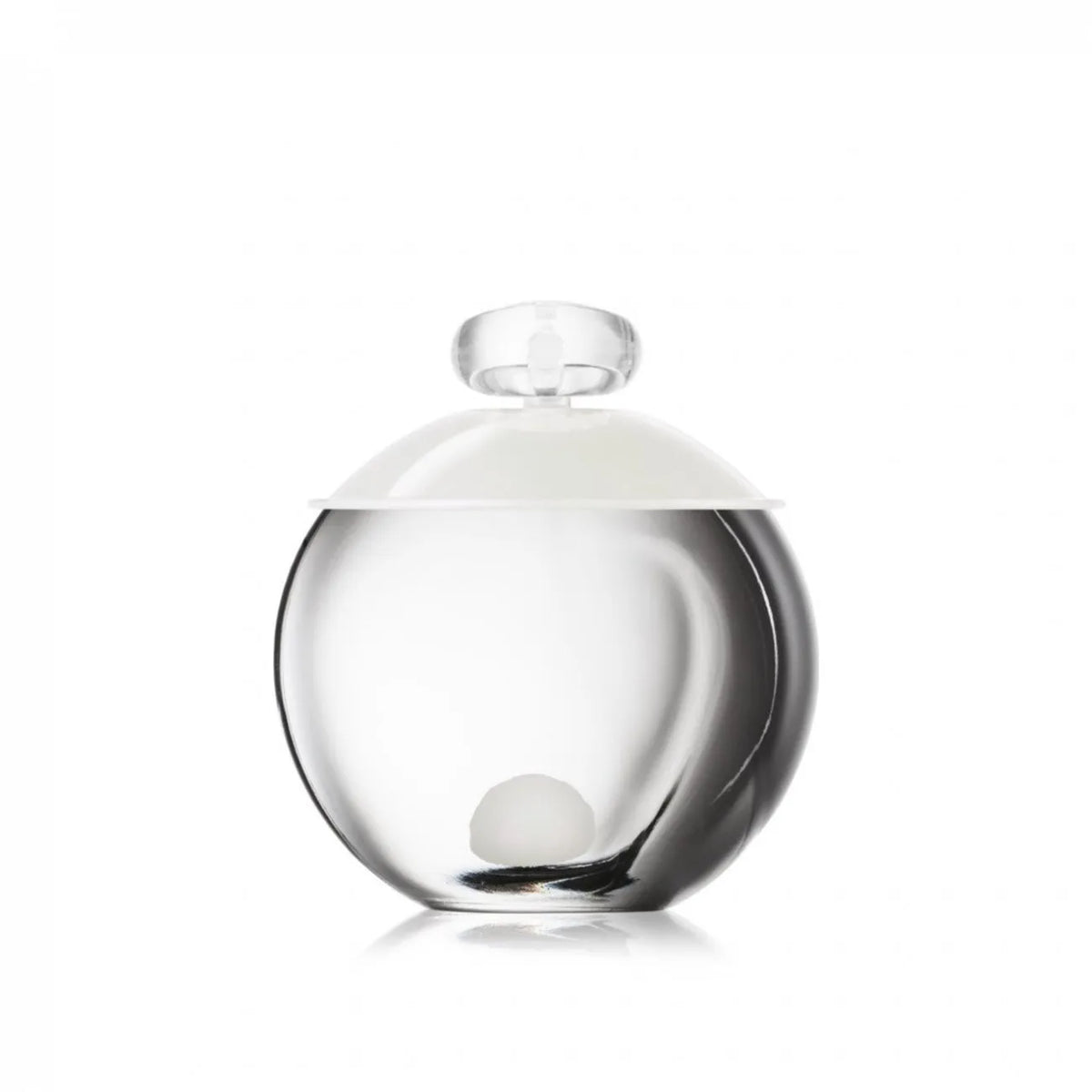 Cacharel Noa – soft floral women’s perfume with lily, rose, and musk
